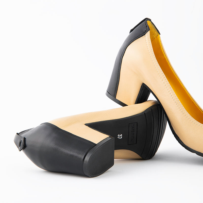 【美品】CLANE STRIPE PUMPS ダークブラウン Brendie Pump - Vince Camuto